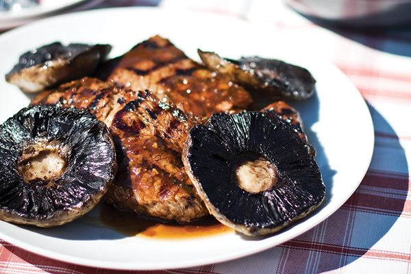 Steak grillé champignons